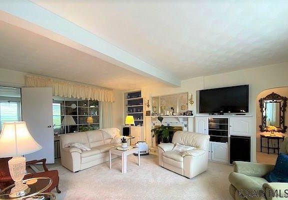 4th image of 110 Bertmin St