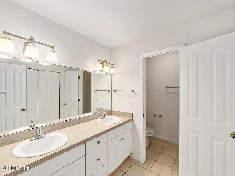 501 SW 75th St #H6 — Photo 28
