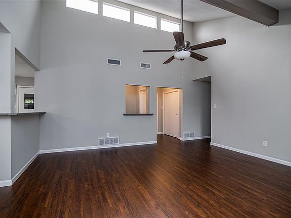 4th image of 7100 Meadow Park S