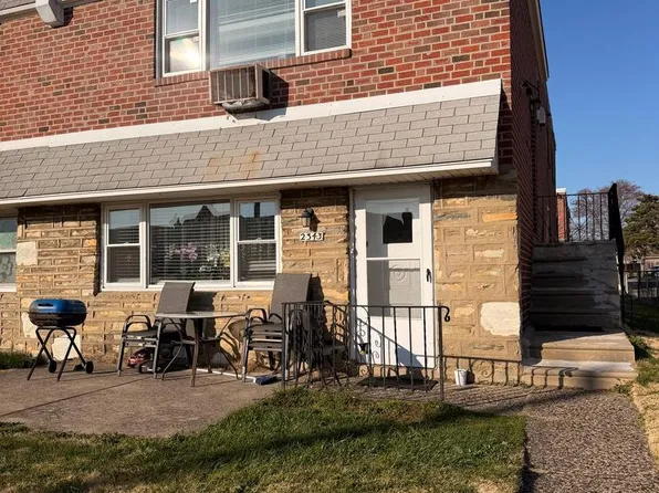 2343 Hoffnagle St, Philadelphia, PA 19152