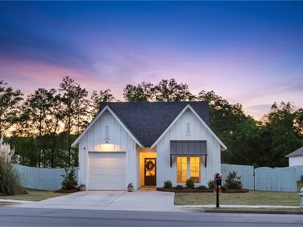 553 Cedarbrook Dr, Auburn, AL 36830