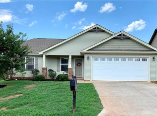 309 S Stonegate Dr, Seneca, SC 29678