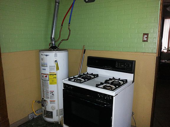 5th image of 90 Schutrum St