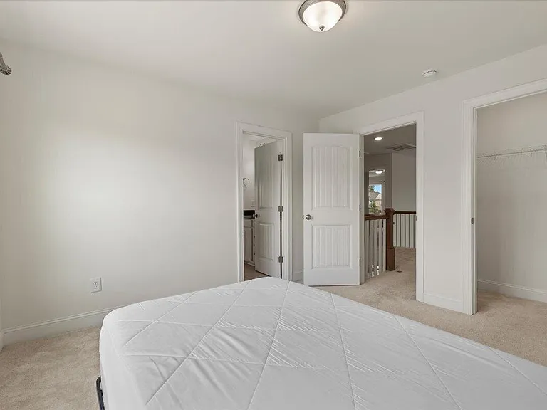 155 Bourne Dr — Photo 36