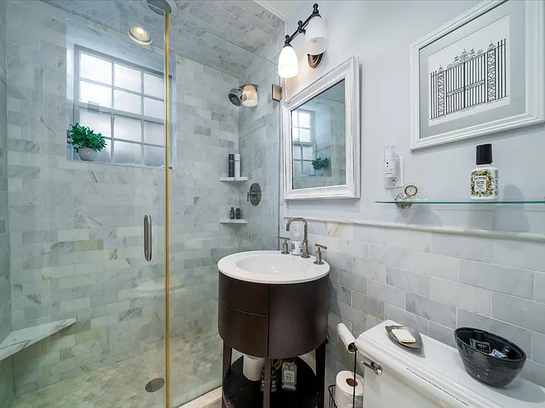 53 Hasell St #J — Photo 11