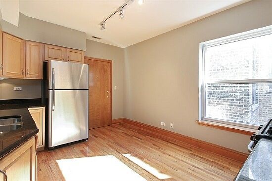 5th image of 915 W Sunnyside Ave APT 3N