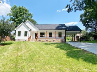 210 Rock Creek Dr, Lincolnton, NC 28092