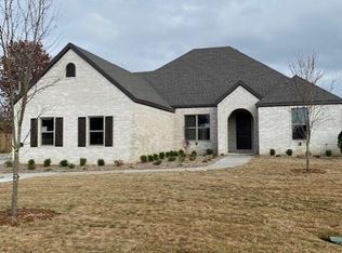 295 Viale Benedetto St, Springdale, AR 72762