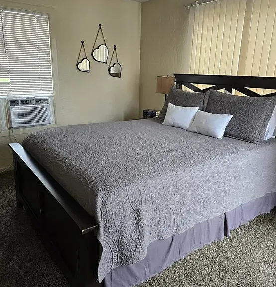 1412 NW Kingsbury Ave — Photo 3