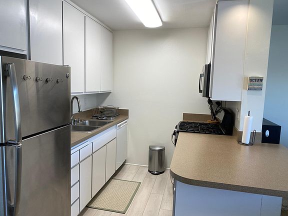 5th image of 2311 4th St APT 313