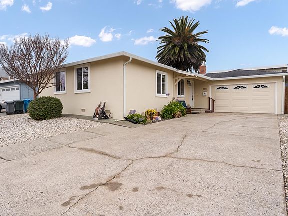 2nd image of 1151 Encanto Way