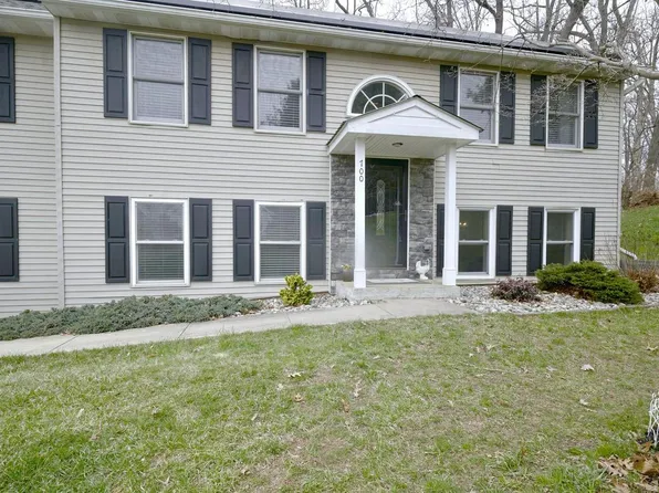 700 King Pen Rd, Kirkwood, PA 17536
