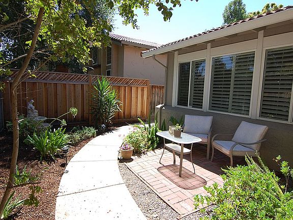 2nd image of 3049 Harvestwood Ct