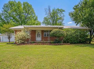 729 S Walnut St, Winnsboro, TX 75494