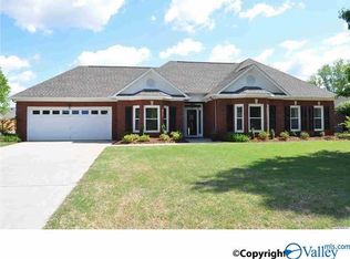 2336 Villaret Dr SW, Huntsville, AL 35803