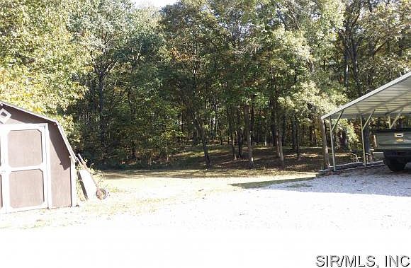 2nd image of 886 Panther Creek Rd