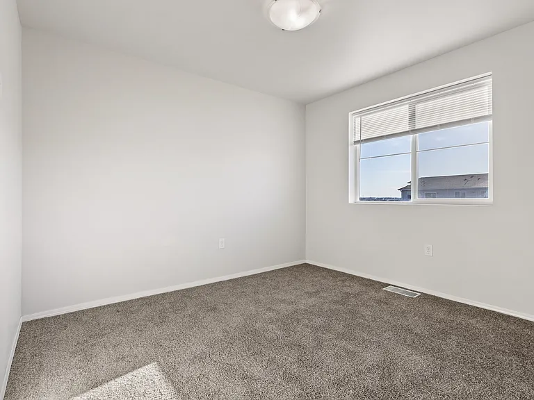 Sawyer Pointe — Photo 40