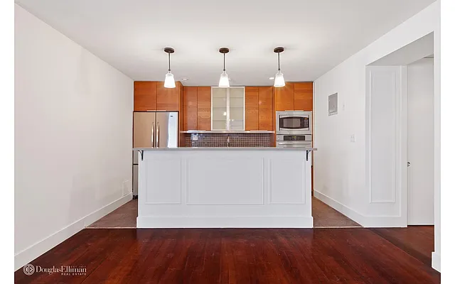 Rented by Douglas Elliman | media 17