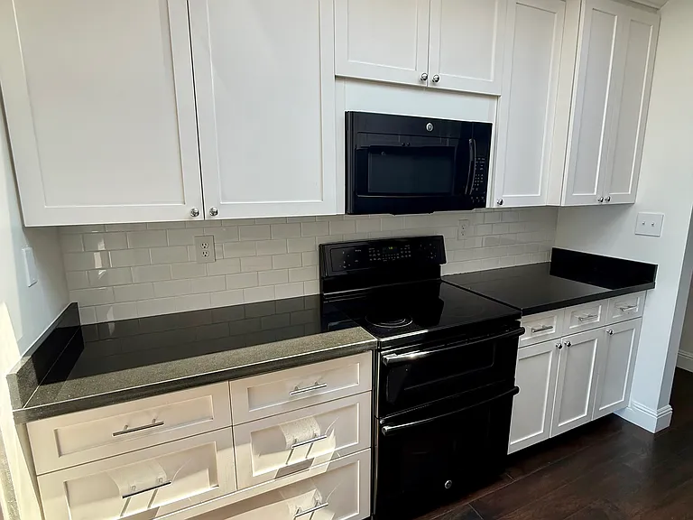 320 Vallejo Dr #42 — Photo 4