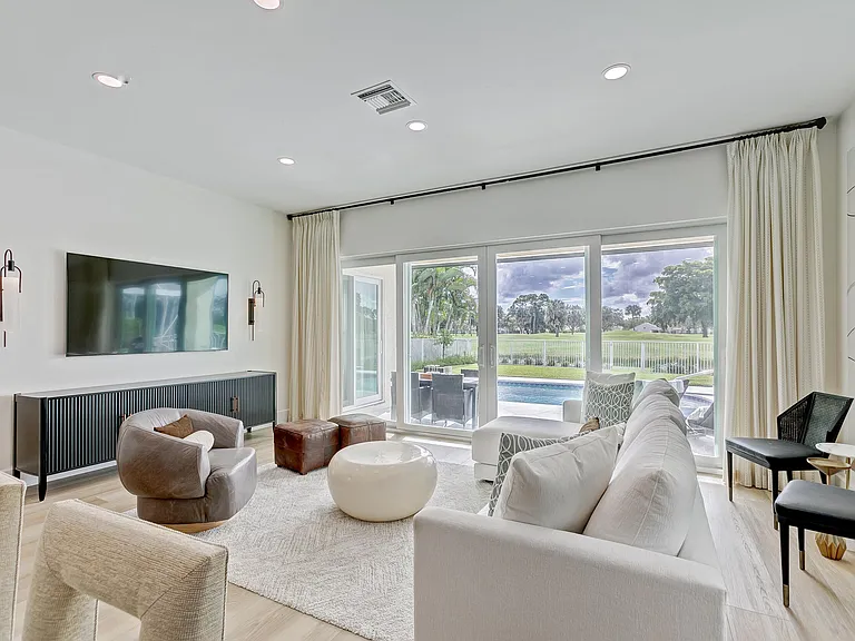 605 Masters Way — Photo 15