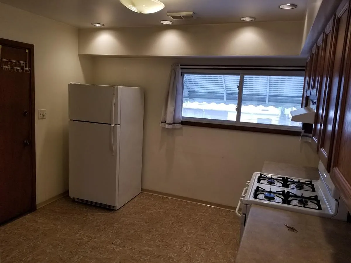 1 bed, 1.0 bath, $1,250 — Photo 2