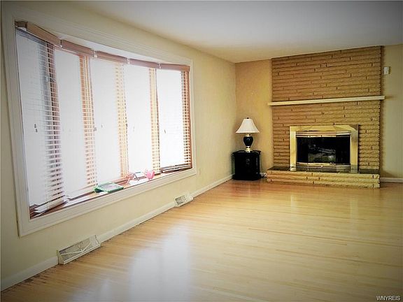 5th image of 190 Wadsworth Ave