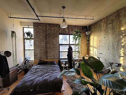 5th image of 467 Troutman St #4D