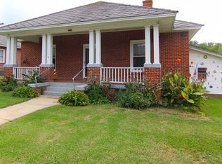201 Whitin Ave, Ninety Six, SC 29666