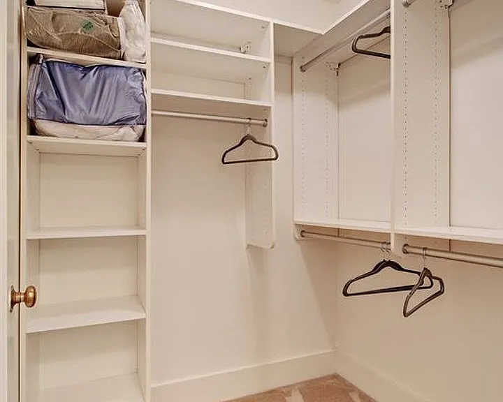 Townhouse Apartments — Photo 21