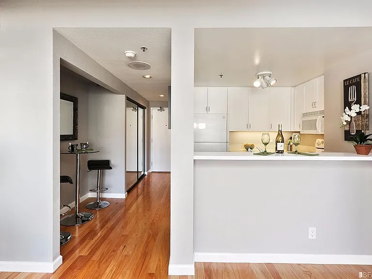 601 Van Ness Ave #731 — Photo 9
