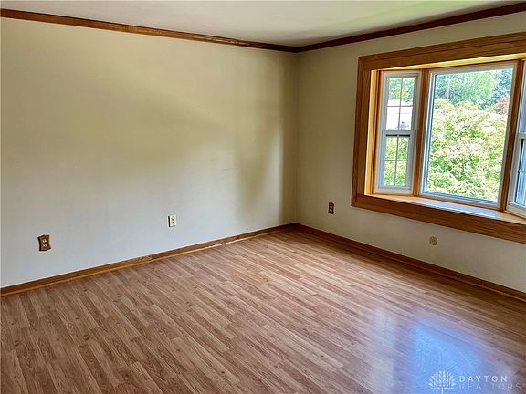 2nd image of 5924 Pine Glen Ln