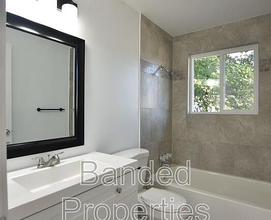 5th image of 3670 S Cimmarron Dr