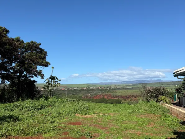 Laulea St, Eleele, HI 96705