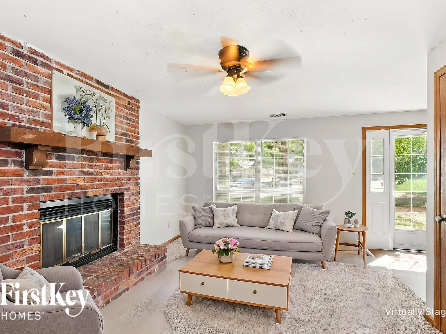3 bed, 1.5 bath, 1120 sqft, $1,860 — Photo 4