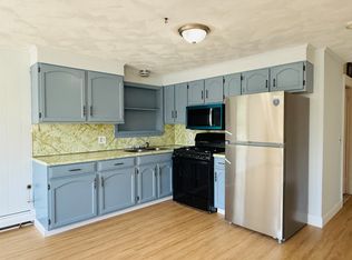 294 Woonasquatucket Ave FLOOR 2, North Providence, RI 02911