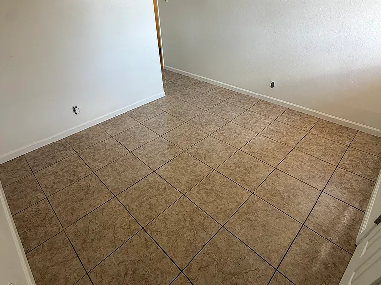4601 Carlisle Blvd NE #12 — Photo 6