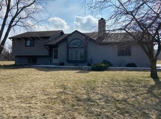 7204 Whippoorwill Ct, Wind Lake, WI 53185