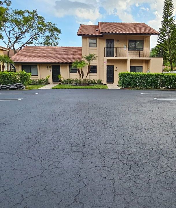 1st image of 11604 NW 45th St
