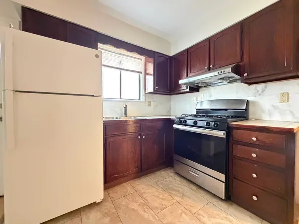 (undisclosed Address), Staten Island, NY 10306