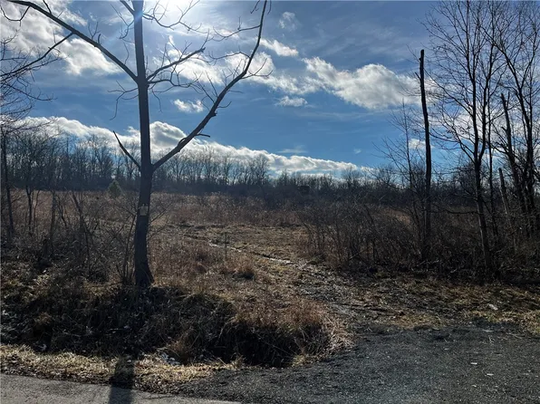 1-2 Waycross Rd, Greensburg, PA 15601