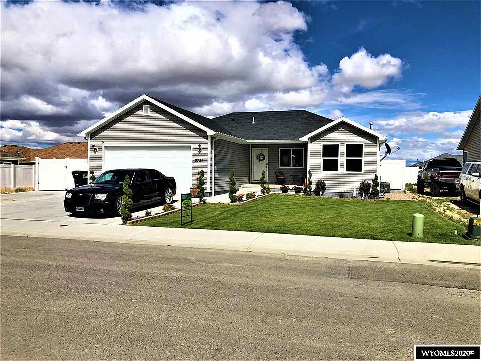 1st image of 3727 Harrier Dr