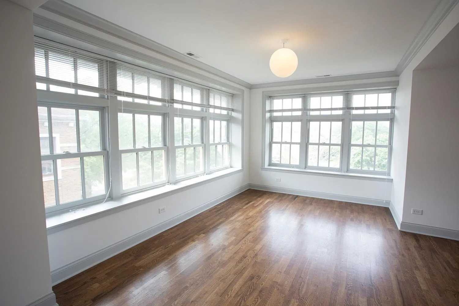 5100 S. Ellis Avenue — Photo 2