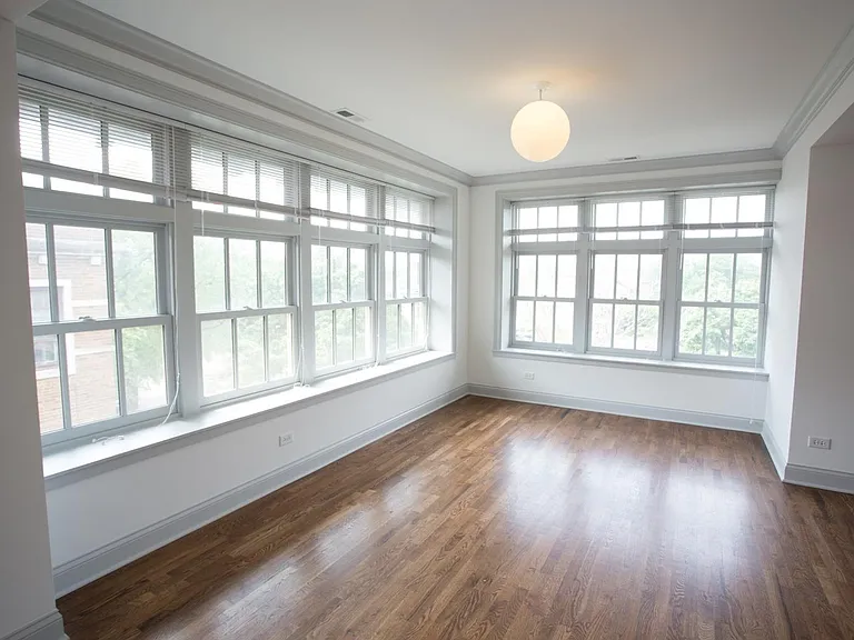 5100 S. Ellis Avenue — Photo 2
