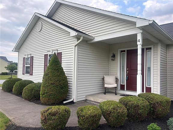 3rd image of 4 Cambridge Cir