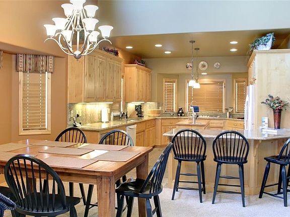 5th image of 266 S Eagle Dr