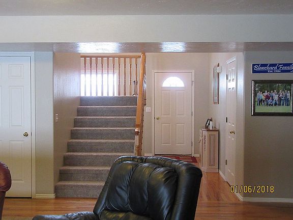 Entry way from reverse angle