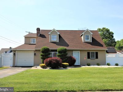 25 Harrow Rd, Levittown, PA, 19056