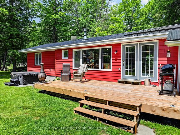 4th image of 280 Edwina Dr