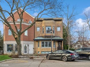 383 Park Ave #2, Glencoe, IL 60022