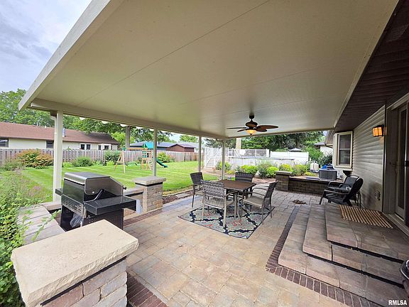 3rd image of 2517 Lindbergh Blvd